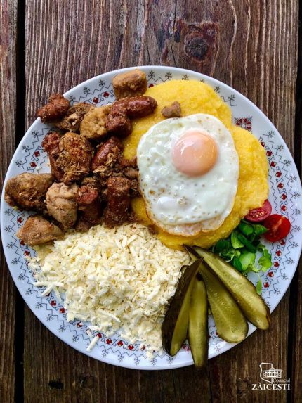 Tochitura bucovineana